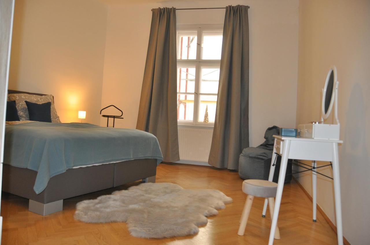 Wunderschone Altbauwohnung In Zentraler Lage Wien Bagian luar foto
